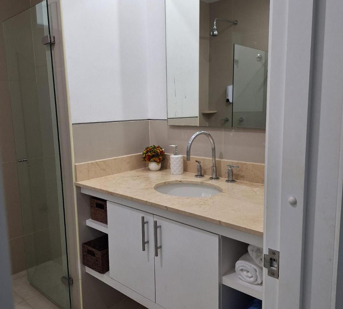 Apartamento Lujoso Apto Con Vista Al Mar En Morros Ultra *